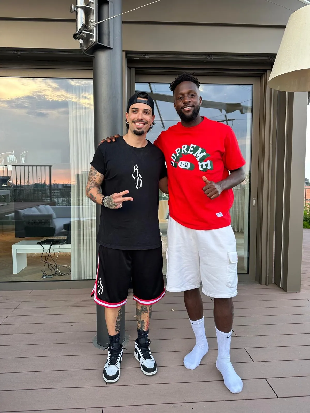 Simone Ranzini con Divock Origi